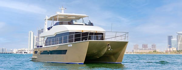 2 Hour Yacht Tour in Dubai Marina with Breakfast or BBQ - Boat Tours and Cruises - Image 3