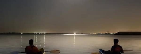 Full moon kayak tour at louvre Abu Dhabi - Water Sports - Image 3