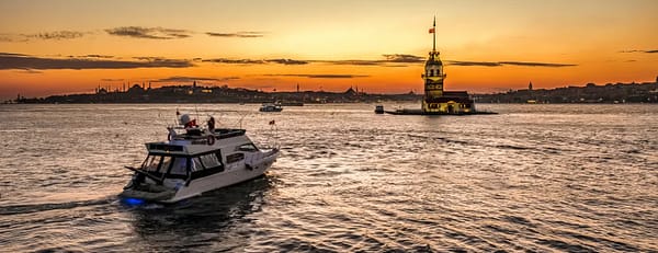 Istanbul: Small-Group Sunset or Day Yacht Cruise with Snacks - Boat Tours and Cruises - Image 3
