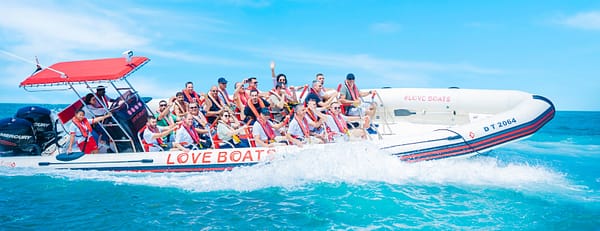 Love Boats in Dubai - Boat Tours and Cruises - Image 3