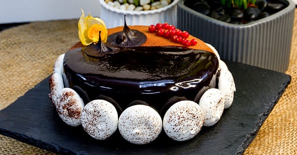 1, 2 Or 3 Kg Cake Of Choice At 4* Filaments At Southern Sun Abu Dhabi - Image 2