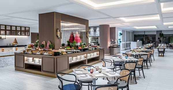 5* Premium Sunday Lunch With Beverages For 1 Child Or 1, 2 Or 4 Adults Dubai - Image 4