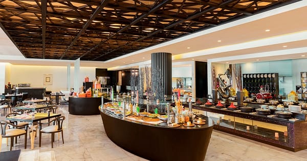 5* Seafood Theme Night Buffet W/Beverage For A Child Or Up To 4 Adults Abu Dhabi - Image 5