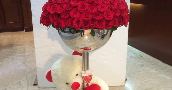 50 To 200 Roses And Card Dubai - Image 8
