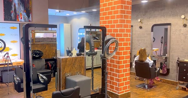 60-Minute Dr. Renaud Azulene Treatment Package At Mad Lillies Salon Dubai - Image 4