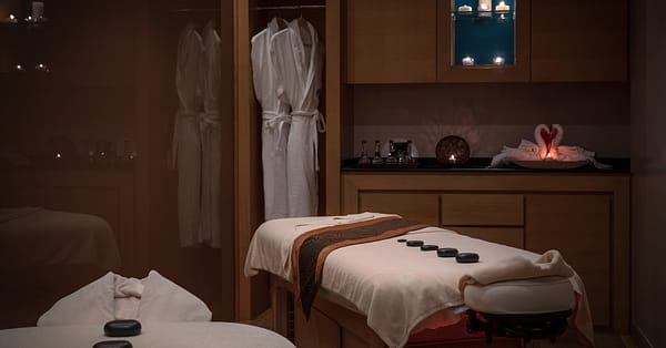60-Minute Personalized Facial Or Full Body Coconut / Coffee Scrub Abu Dhabi - Image 3