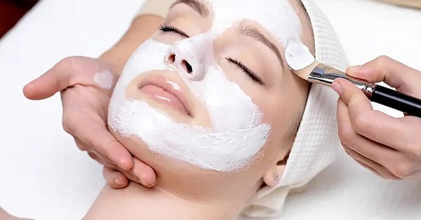 60-Minute Personalized Facial Or Full Body Coconut / Coffee Scrub Abu Dhabi - Image 4
