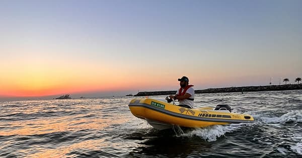 60-Minute Self-Drive Boat Tour For Upto 2 Or 4 Persons By Costa Viva Dubai - Image 2