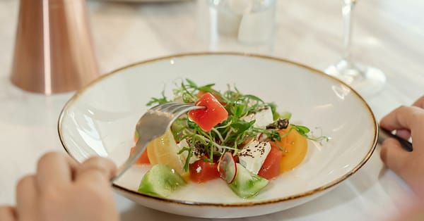 Aed 100 Towards Food And Drinks Dubai - Image 2