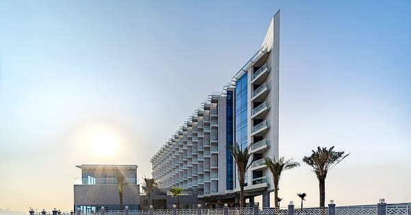 Beach Resort Pool And Beach Access W/ Optional Food & Beverages Credit Dubai