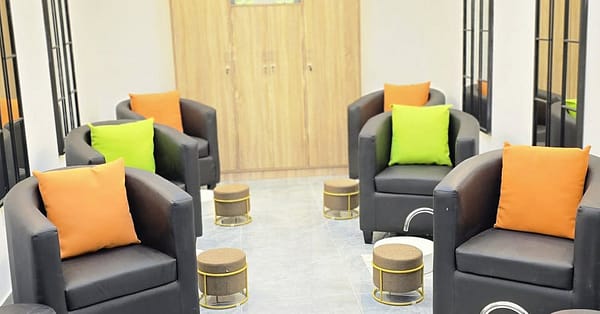 Body Waxing For Full-Arm, Full-Leg & Underarm + Opt Eyebrow & Upperlip Dubai - Image 4