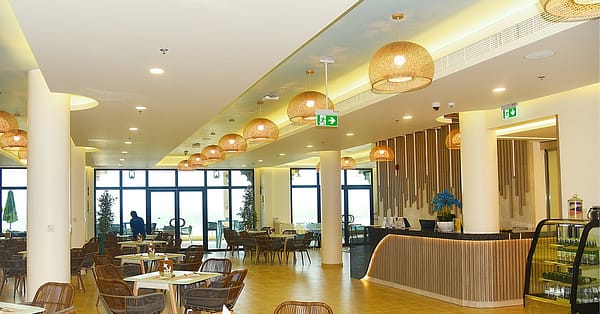 Breakfast Buffet W/ Pool & Beach Access: One Child & Up To 4 Adults Dubai - Image 4