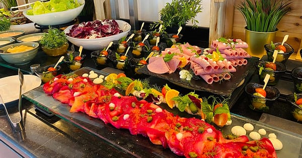 Buffet Breakfast & Juices For Child/Adult Or Lunch / Dinner For Adults Abu Dhabi - Image 8