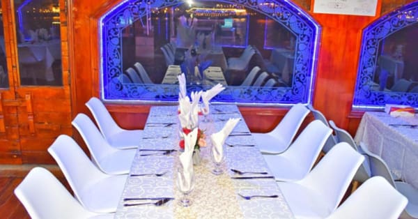Canal Cruise Buffet Dinner Cruise For 1 Child Or 1, 2, Or 4 Adults Dubai - Image 10