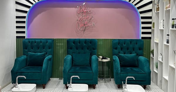 Complete Spa Experience: Classic/Gel Mani-Pedi Or Foot Reflexology Dubai - Image 3