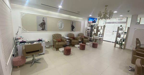 Get A Haircut, Wash And Blow-Dry Up To 14 Inches Dubai - Image 4
