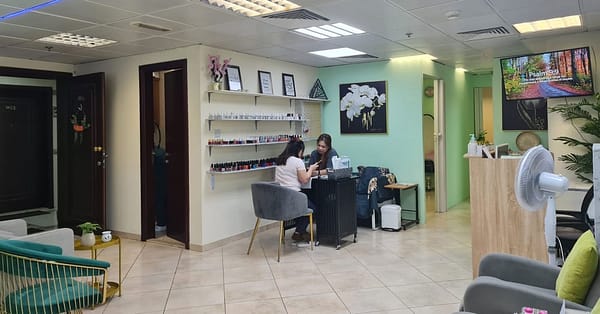 Get Stunning Highlights With A Hair Wash, Blow Dry And Full Highlights Abu Dhabi - Image 3
