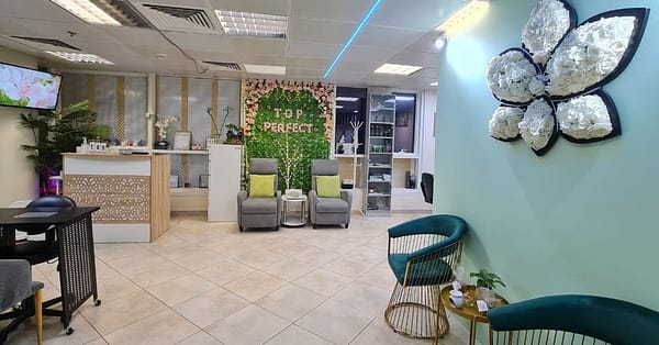 Get Stunning Highlights With A Hair Wash, Blow Dry And Full Highlights Abu Dhabi - Image 5