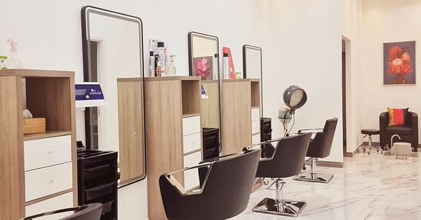 Get Your Glam On With Luxe Mani-Pedi Dubai - Image 3