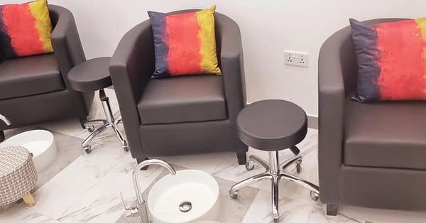 Get Your Glam On With Luxe Mani-Pedi Dubai - Image 5
