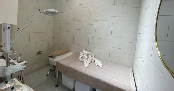 Indulge In 1,3 Or 5 Sessions Of Classic Manicure + Pedicure Dubai - Image 3
