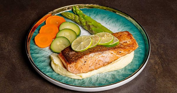 Or Four With Authentic Middle Eastern Dishes Dubai