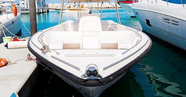 Luxury Yacht Or Fishing Tarrad Rental At Luxury Yachts Dubai - Image 5