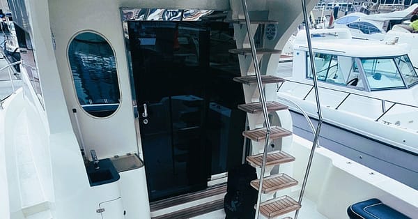 Luxury Yacht Rentals For 1-3 Hours Dubai - Image 11