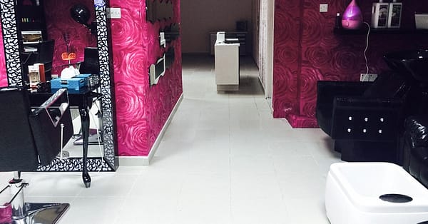Mani-Pedi Abu Dhabi - Image 2