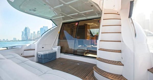 One-Hour Private Yacht Rental Dubai - Image 7