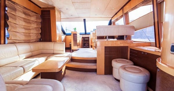 One-Hour Private Yacht Rental Dubai - Image 8