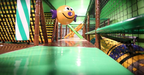 Play Area Entry With Sand Art Dubai - Image 4