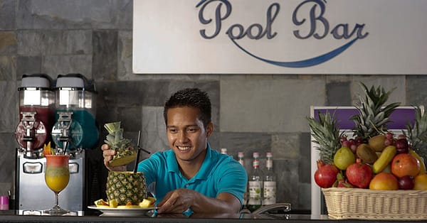 Pool And Fitness Facilities Access At Pool Bar At 4* Two Seasons Hotel Dubai - Image 3
