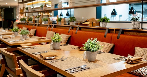 Premium 4* Dinner Buffet With Beverages For 1-4 Guests Dubai - Image 2