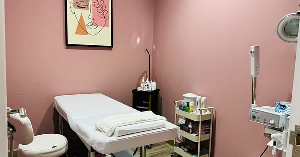 Prime Salon Experience: Elevate Your Beauty To New Heights! Dubai - Image 3