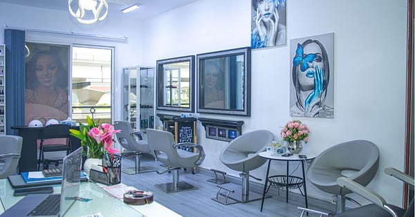 Unleash Your Inner Diva With Luxurious Mani-Pedi Packages! Dubai - Image 2