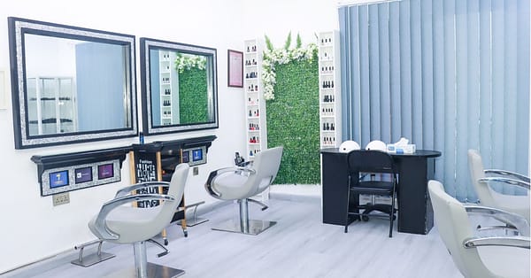 Unleash Your Inner Diva With Luxurious Mani-Pedi Packages! Dubai - Image 4