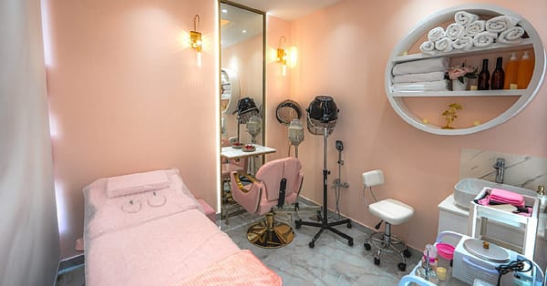 Wash & Blow Dry W/ Optional Haircut, Roots Color, Or Full Hair Color Dubai - Image 3
