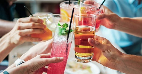 Weekend Live Bbq Buffet W/ Beverage For 1 Child Or 1, 2, 3 Or 4 Adult Dubai - Image 4