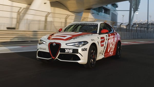Yas Marina Circuit Alfa Romeo Giulia Quadrifoglio driving experience - Experiences - Image 2
