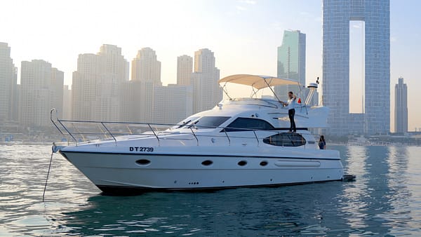 Dubai: Private Luxury Cruise on a Stylish 50ft Yacht - Yacht Brunches - Image 2