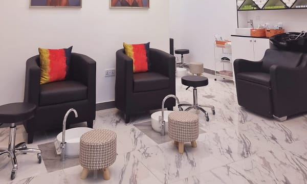 Get Your Glam On With Luxe Mani-Pedi Dubai - Image 6