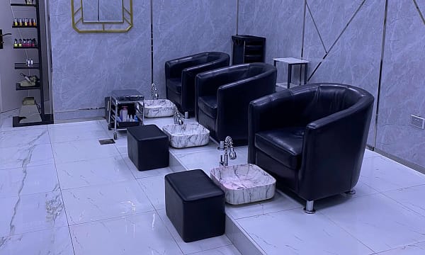 Looking For Self-Care?: Moroccan Bath, Hair Mask, And Mani-Pedi Dubai - Image 3