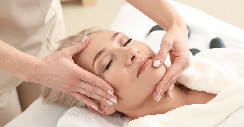 Clear Skin W/ Facelift Facial