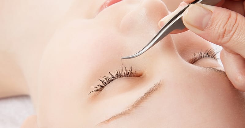 Full Set Of One By One Eyelash With Thick Look Dubai